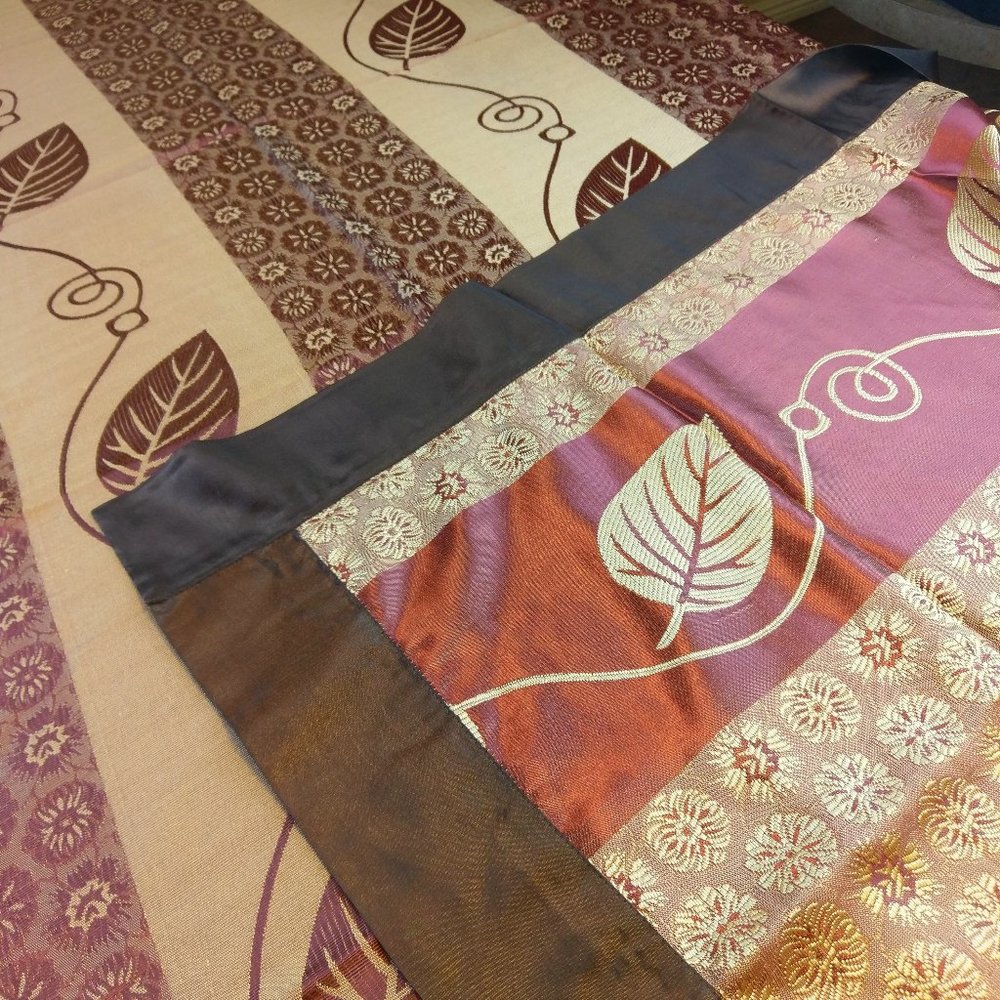 Thai-style Reversible Tablecloth 61x94.5 Gold Burgundy Leaves Floral Luminous